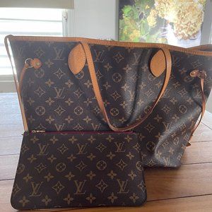 Great Condition Louis Vuitton Tote Bag with Wallet
